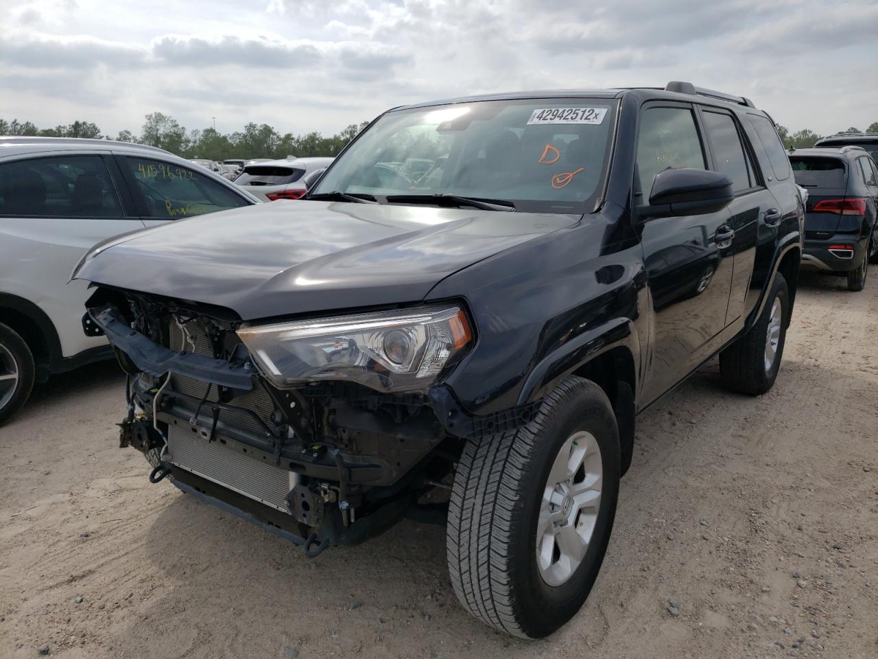 Photo 2 from auction – 2020 TOYOTA 4RUNNER SR with VIN JTEZU5JR9L5219709