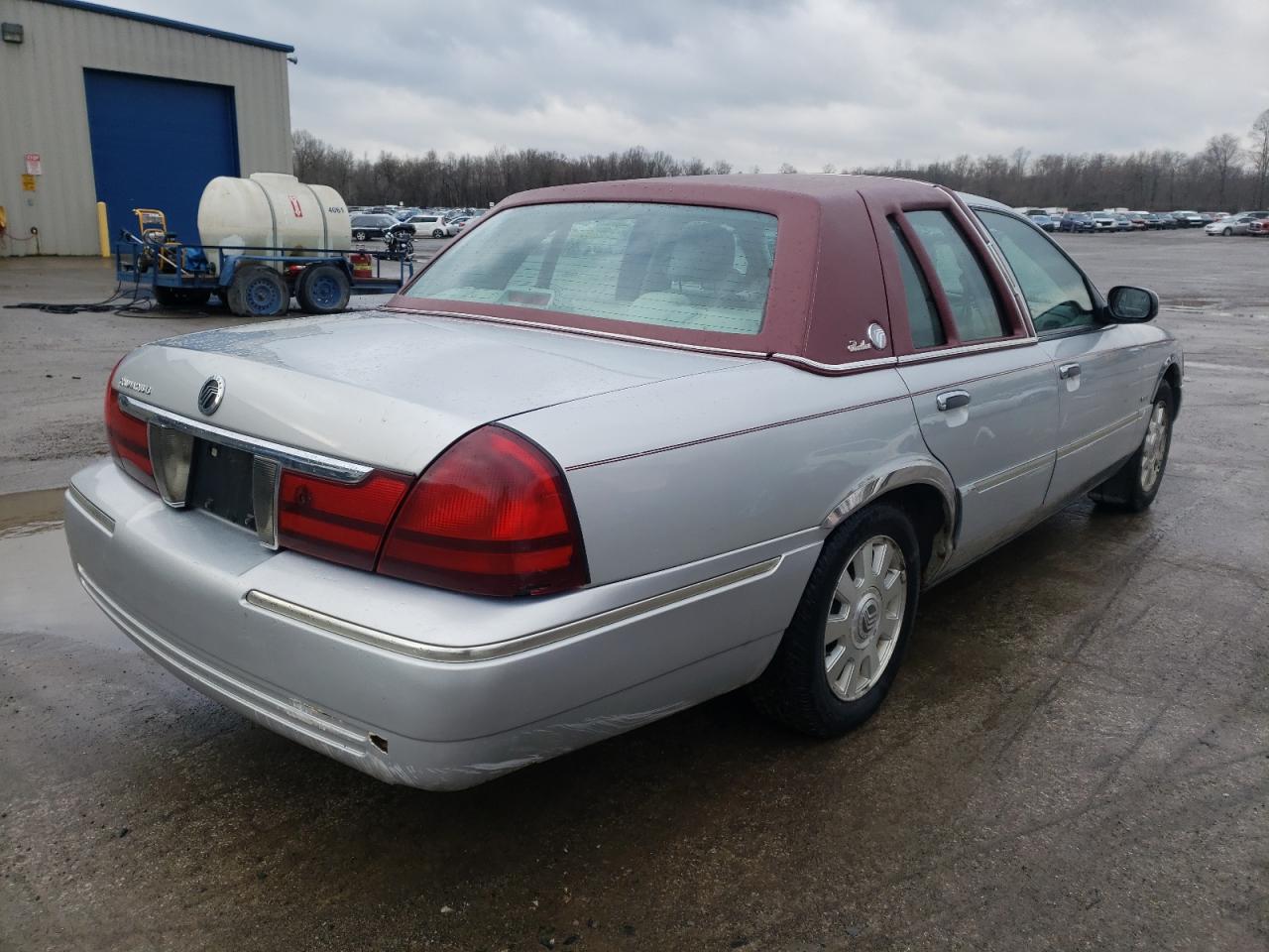 Photo 4 from auction – 2003 MERCURY GRAND MARQ with VIN 2MEFM75W83X667830