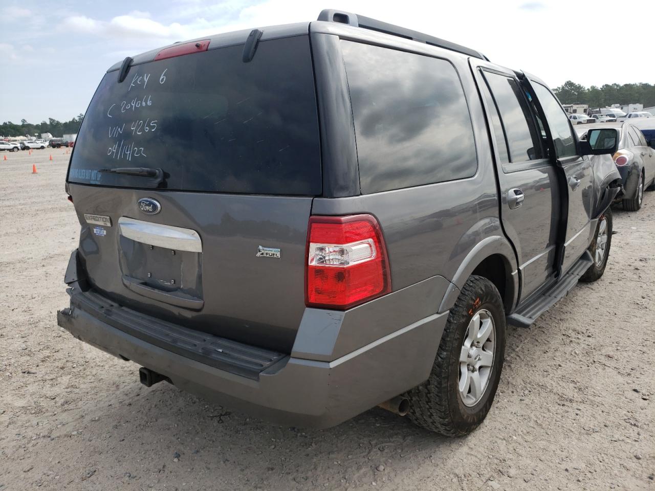 Photo 4 from auction – 2010 FORD EXPEDITION with VIN 1FMJU1F57AEA94265