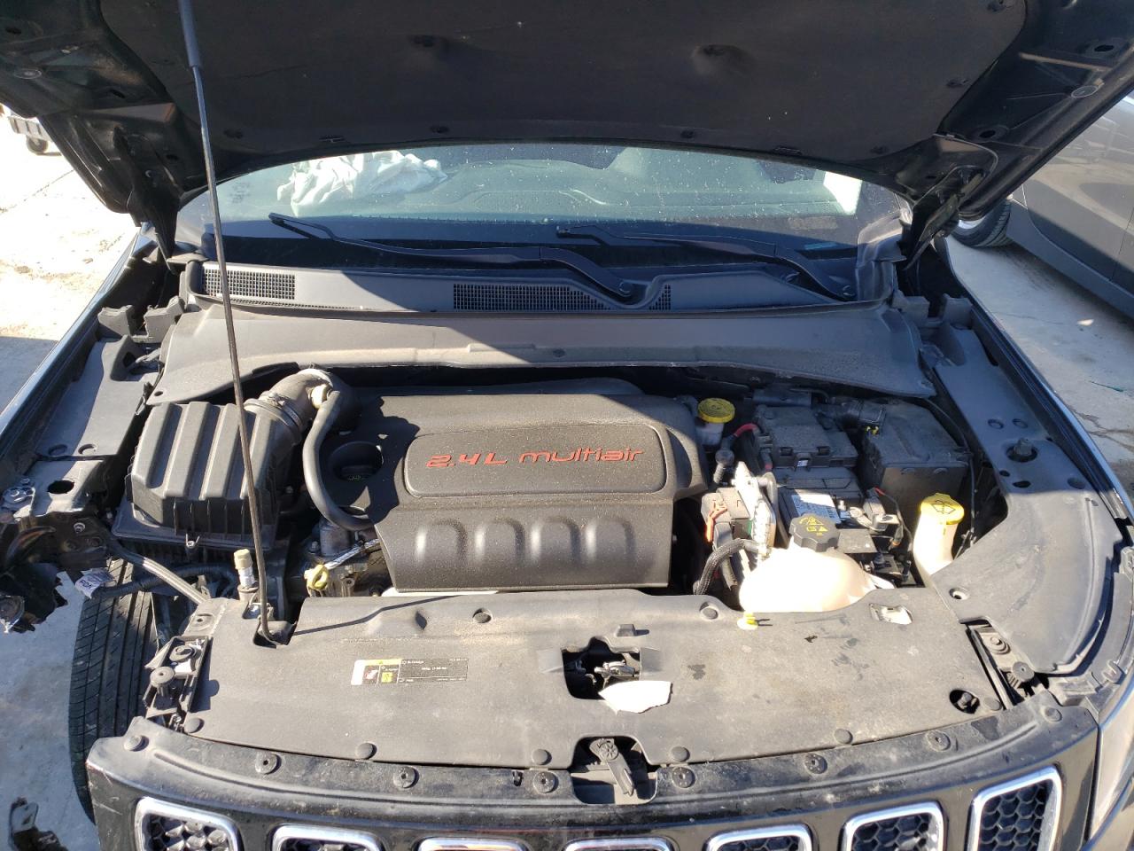 Photo 7 from auction – 2018 JEEP COMPASS SP with VIN 3C4NJCAB8JT286950