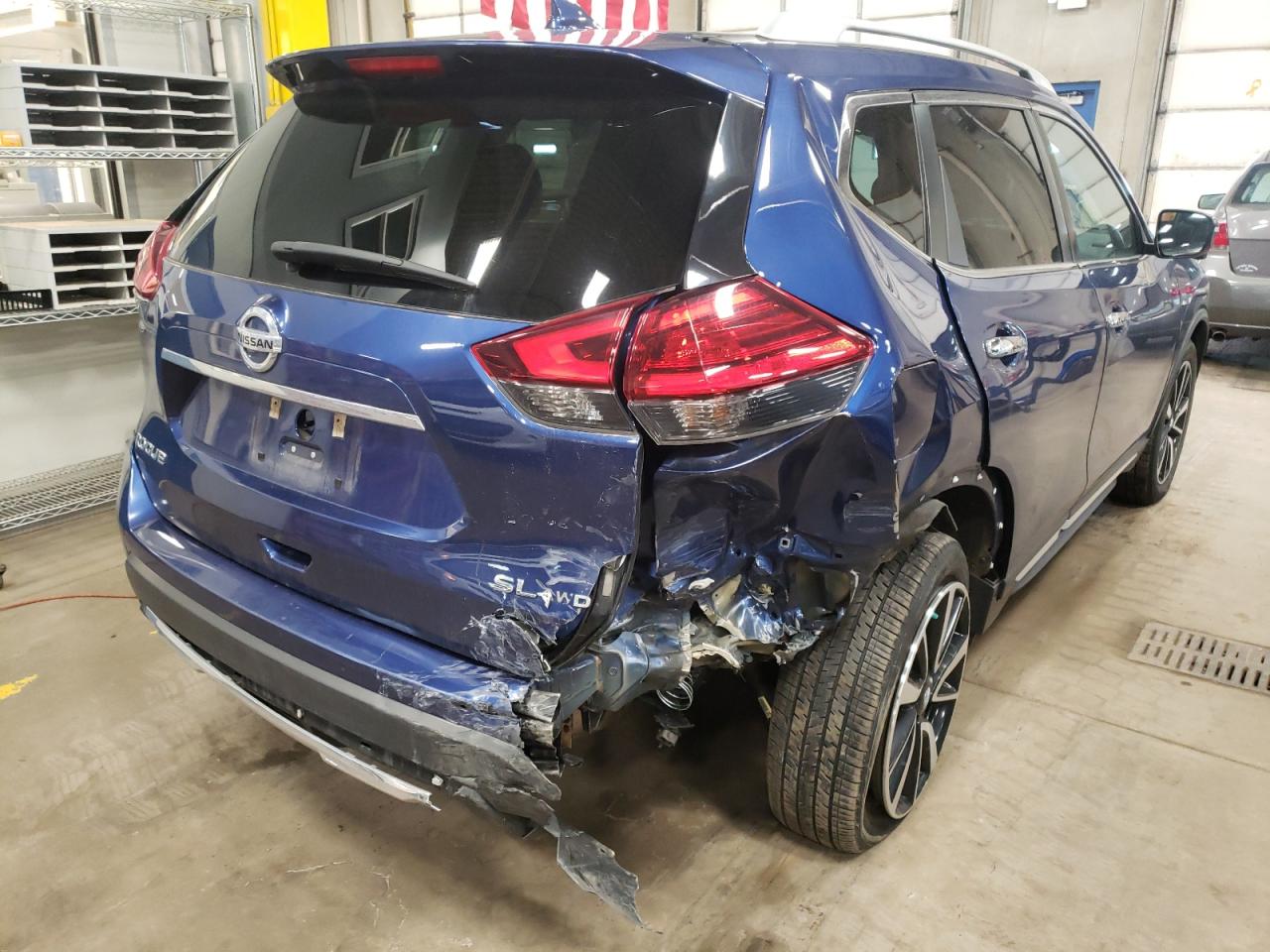 Photo 4 from auction – 2017 NISSAN ROGUE SV with VIN 5N1AT2MV3HC813349