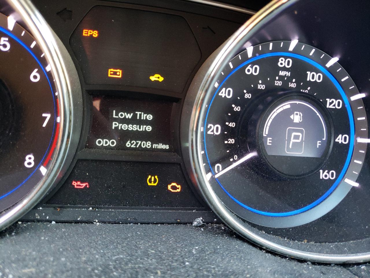 Photo 8 from auction – 2012 HYUNDAI SONATA SE with VIN 5NPEC4AC4CH371683