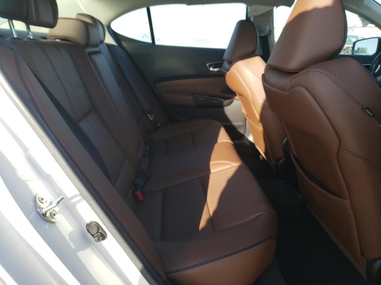Photo 6 from auction – 2020 ACURA TLX TECHNO with VIN 19UUB2F40LA006172
