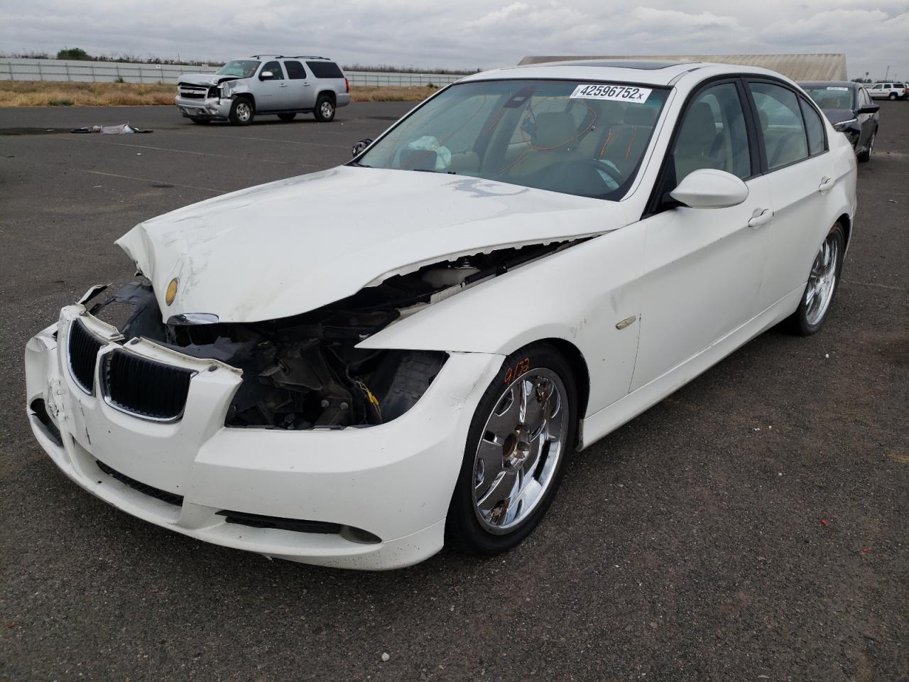 Photo 2 from auction – 2006 BMW 325 I AUTO with VIN WBAVB17566NK36975
