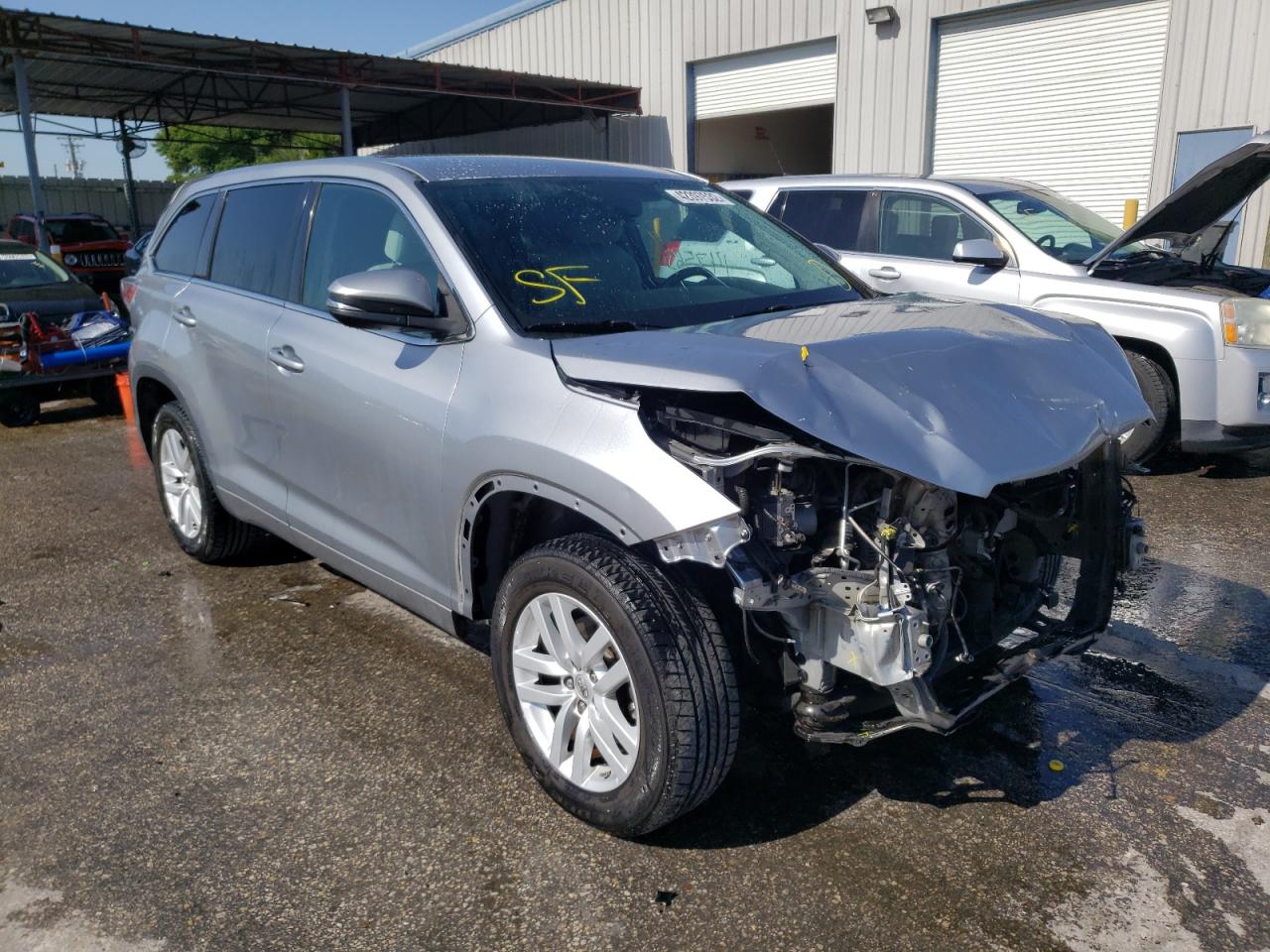 TOYOTA HIGHLANDER 2015 with VIN 5TDZARFH2FS010217 - Photo from auction