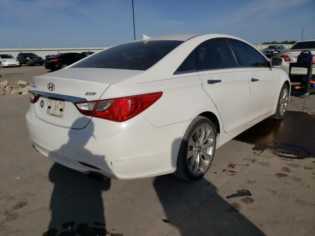 Photo 4 from auction – 2012 HYUNDAI SONATA SE with VIN 5NPEC4AB5CH404505