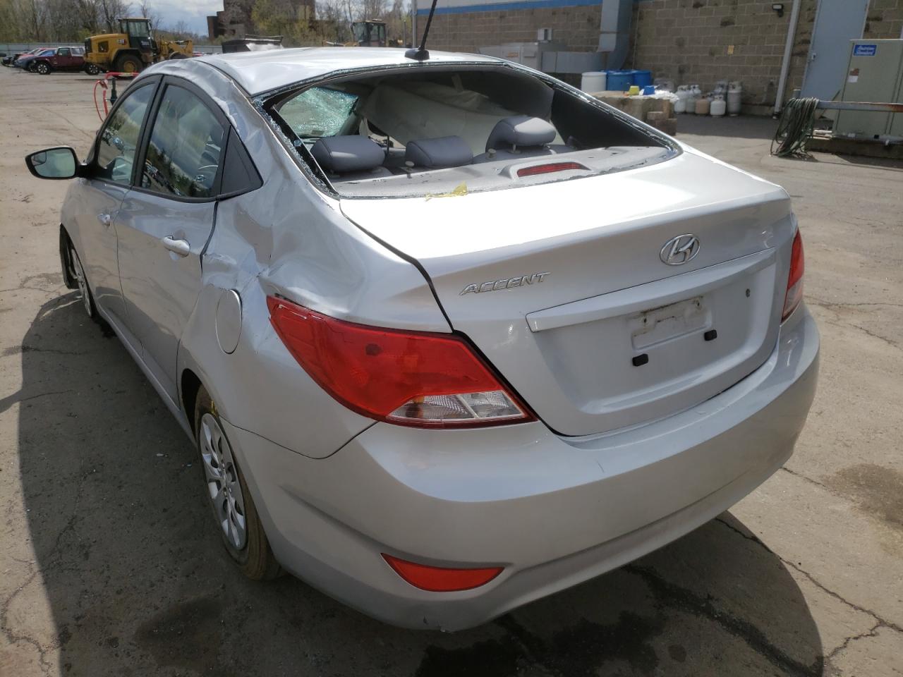 Photo 3 from auction – 2015 HYUNDAI ACCENT GLS with VIN KMHCT4AE6FU893181