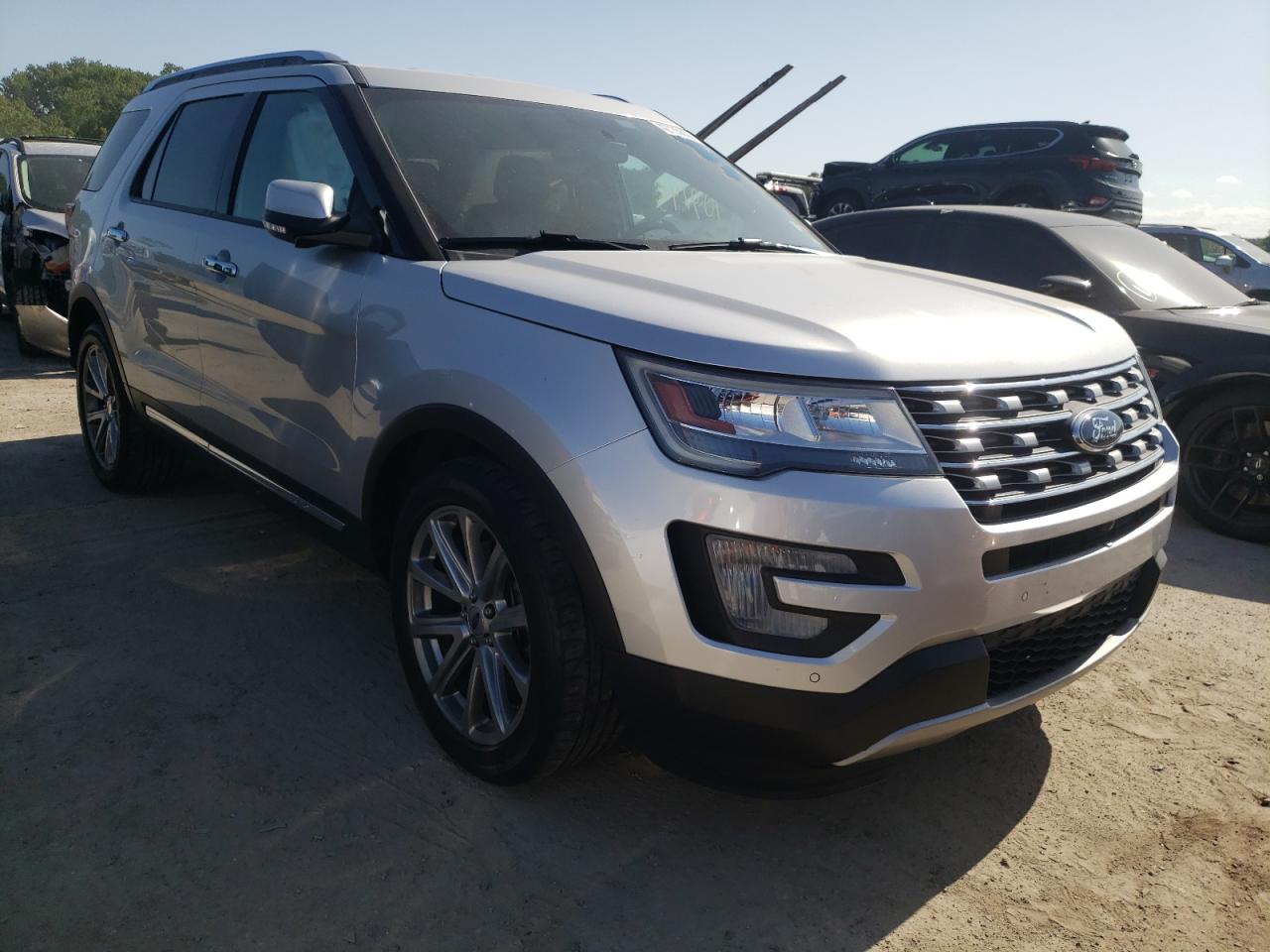 FORD EXPLORER L 2017 with VIN 1FM5K7F86HGC68846 - Photo from auction