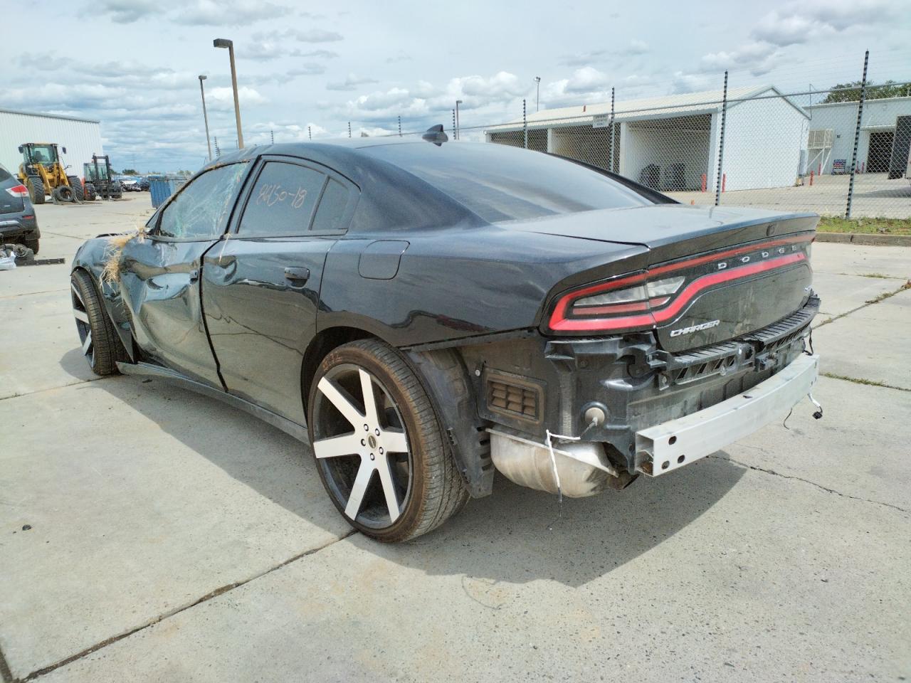 Photo 3 from auction – 2018 DODGE CHARGER SX with VIN 2C3CDXHGXJH122880
