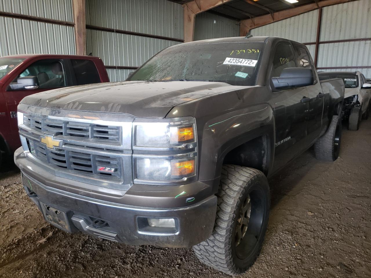 Photo 2 from auction – 2014 CHEVROLET SILVERADO with VIN 1GCVKREC0EZ178145