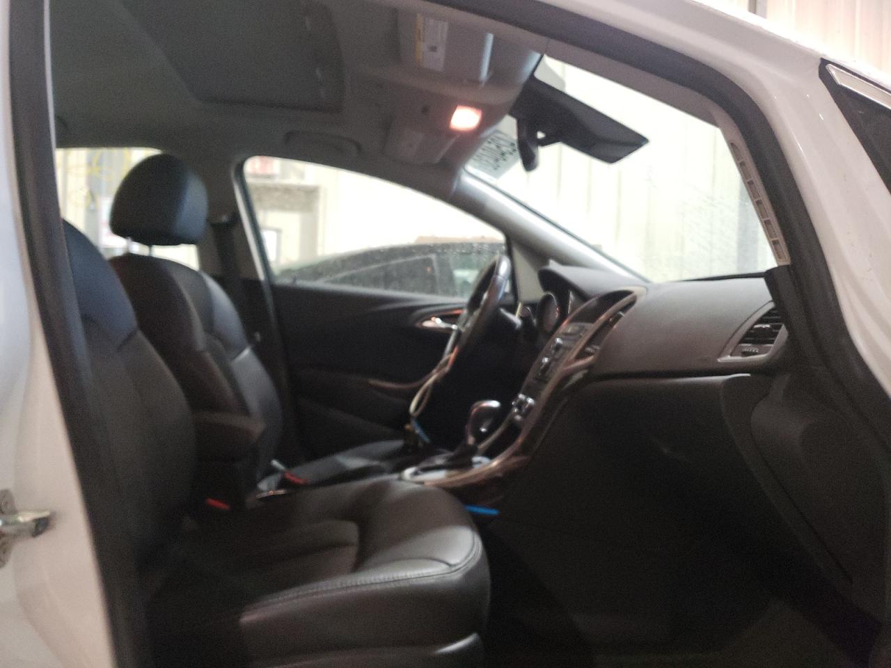 Photo 5 from auction – 2015 BUICK VERANO with VIN 1G4PS5SK9F4218455