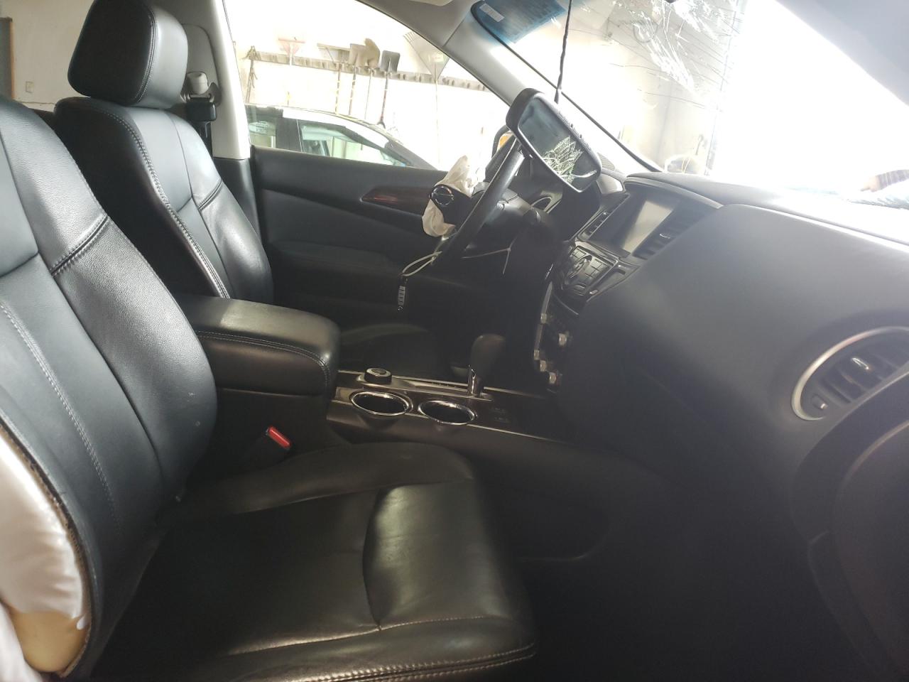 Photo 5 from auction – 2014 NISSAN PATHFINDER with VIN 5N1AR2MM6EC648219
