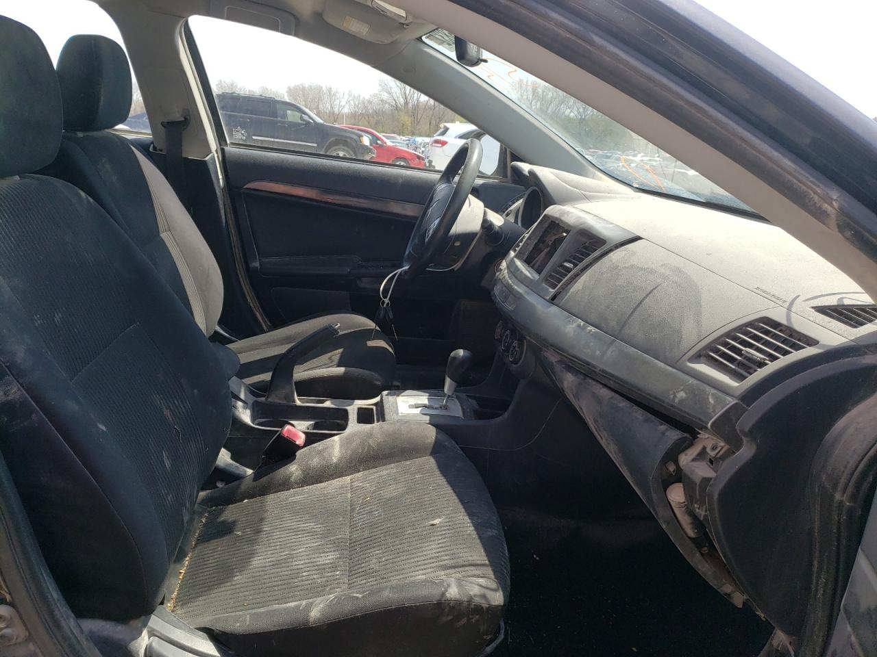 Photo 5 from auction – 2015 MITSUBISHI LANCER ES with VIN JA32U2FU1FU008501