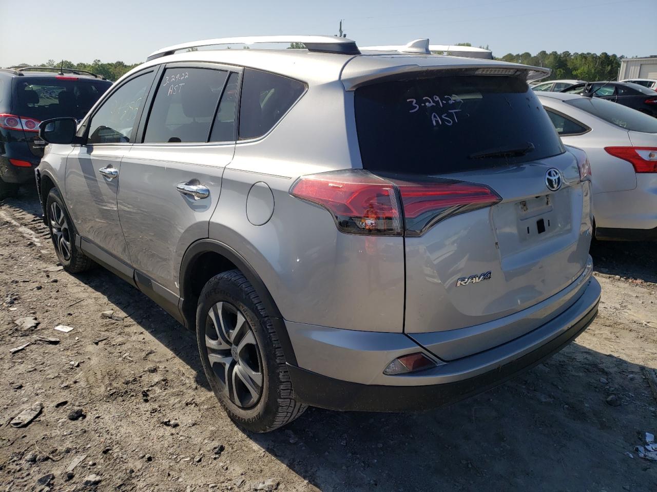 Photo 3 from auction – 2016 TOYOTA RAV4 LE with VIN 2T3ZFREV2GW286924
