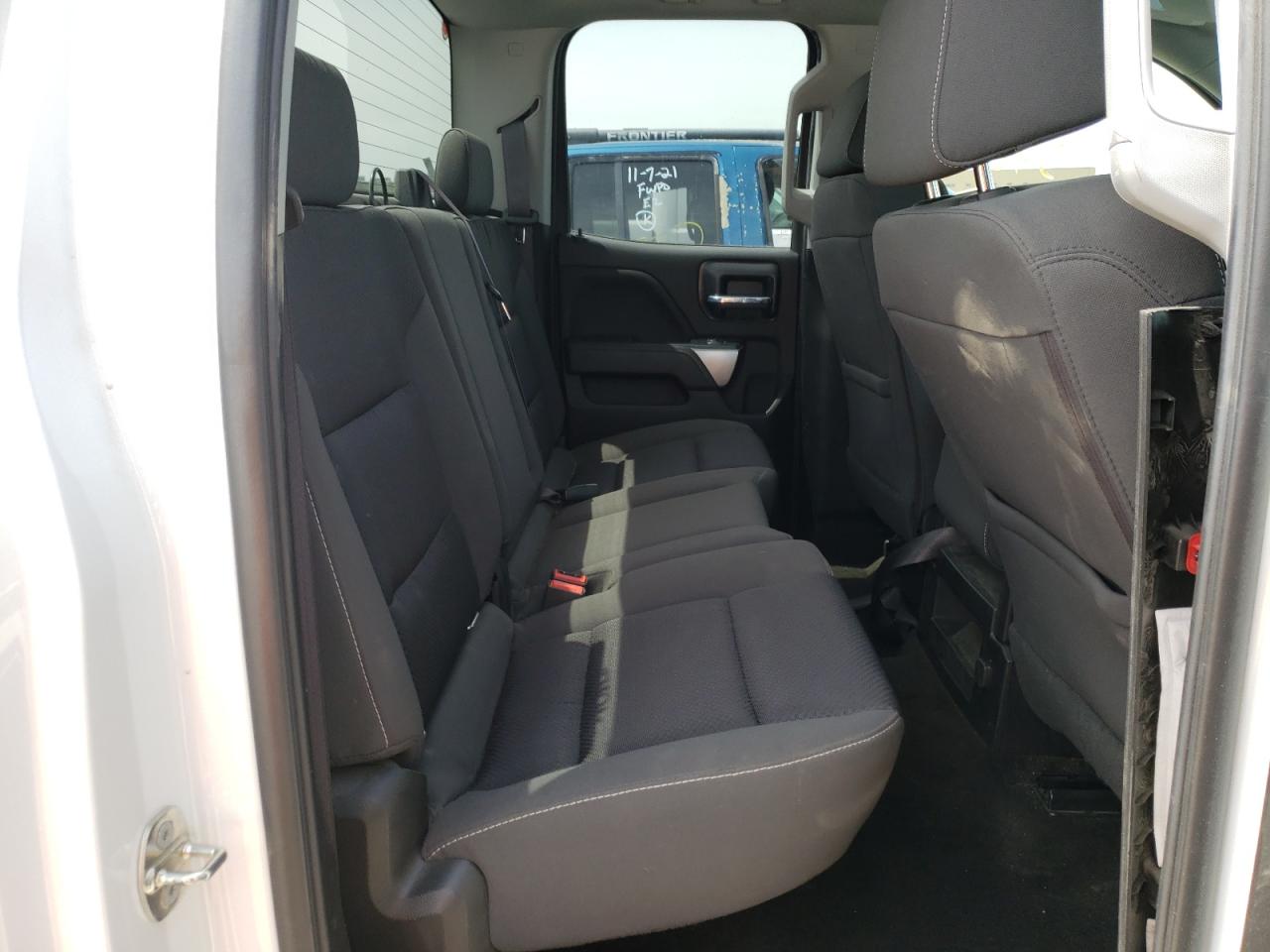 Photo 6 from auction – 2017 CHEVROLET SILVERADO with VIN 1GCVKREC1HZ376513