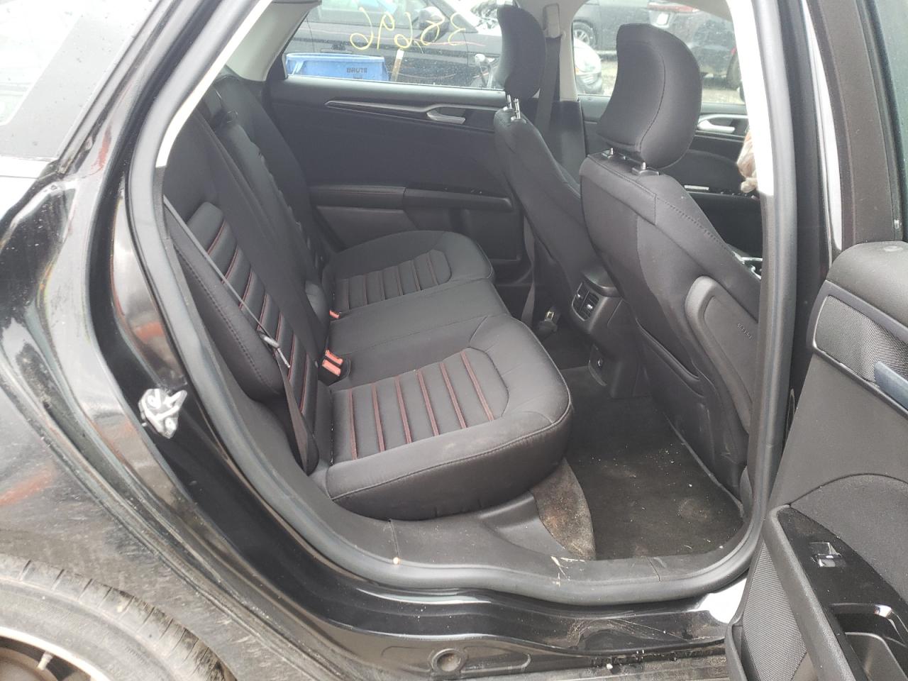 Photo 6 from auction – 2015 FORD FUSION SE with VIN 3FA6P0H77FR217938