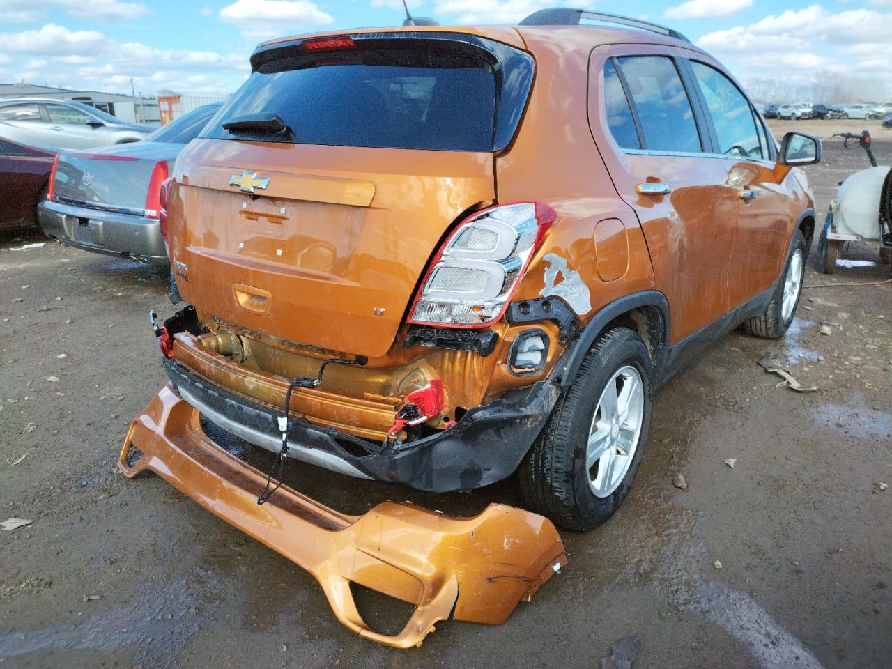 Photo 4 from auction – 2017 CHEVROLET TRAX 1LT with VIN 3GNCJLSB5HL173416