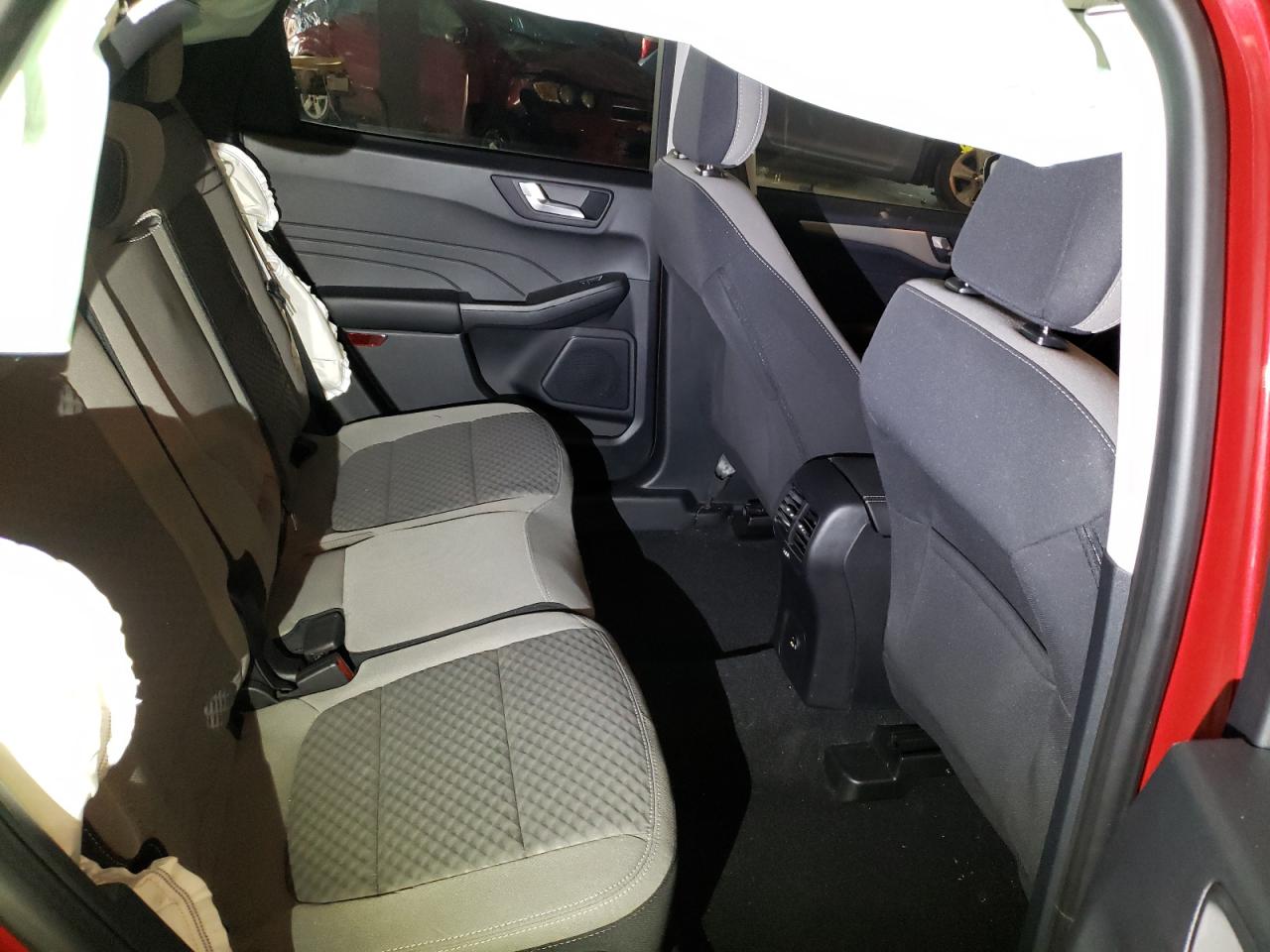 Photo 6 from auction – 2021 FORD ESCAPE SE with VIN 1FMCU9BZ4MUB01070