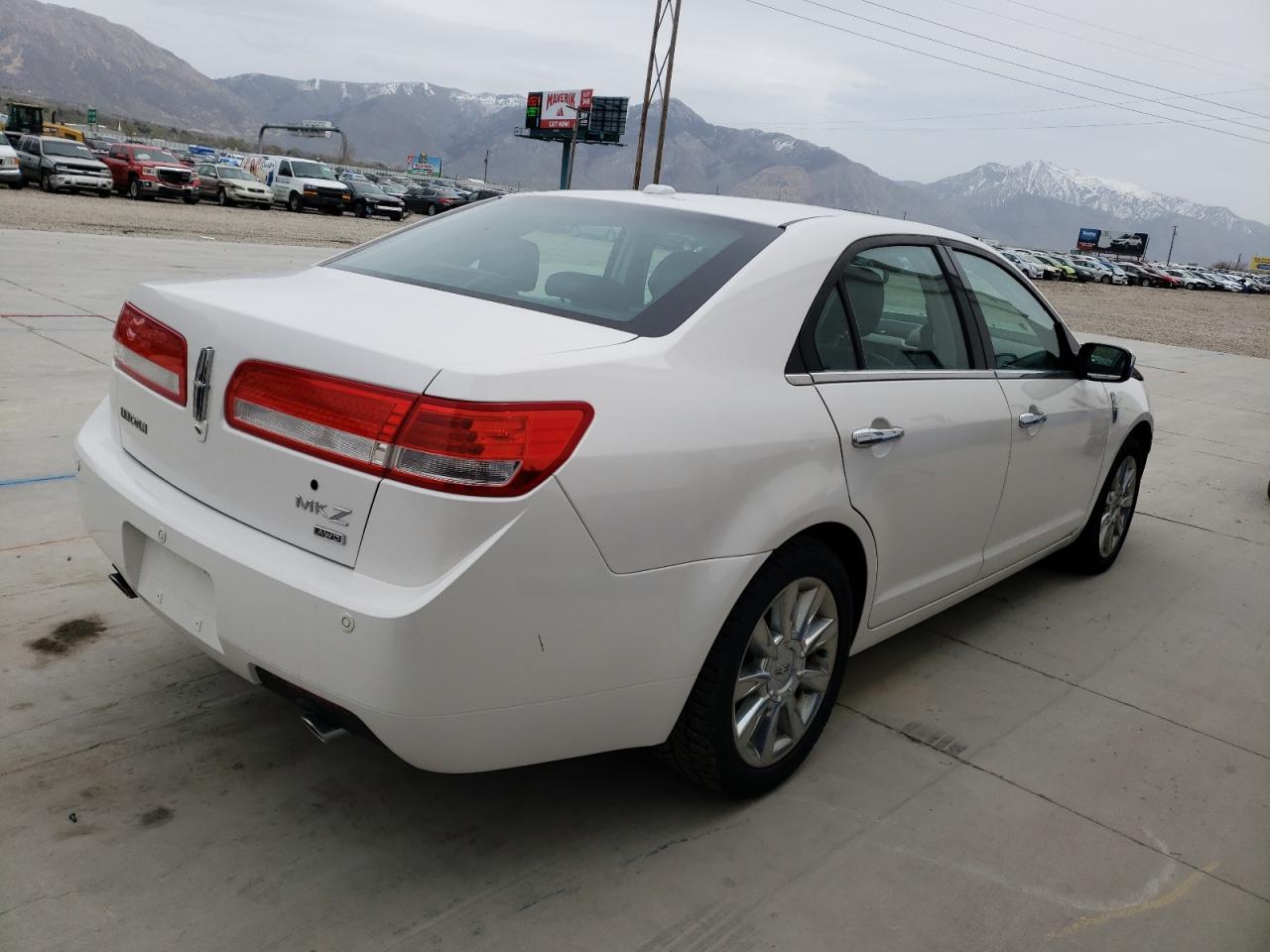Photo 4 from auction – 2012 LINCOLN MKZ with VIN 3LNHL2JC2CR827027