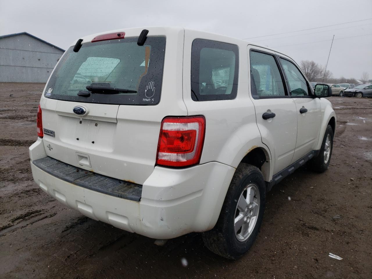 Photo 4 from auction – 2011 FORD ESCAPE XLS with VIN 1FMCU0C78BKA99244