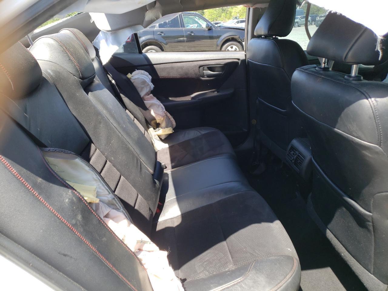 Photo 6 from auction – 2015 TOYOTA CAMRY XSE with VIN 4T1BK1FK0FU563533