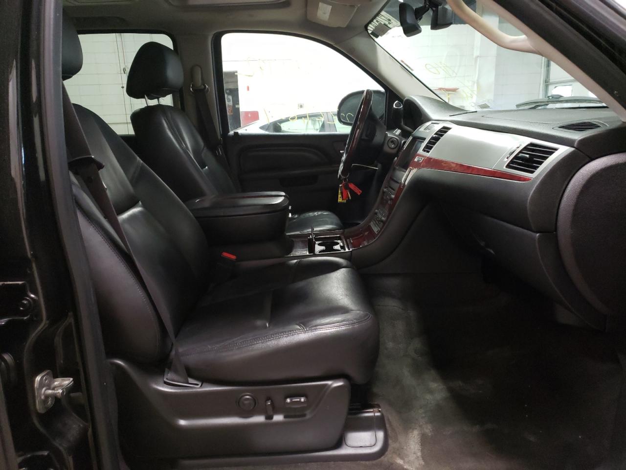 Photo 5 from auction – 2011 CADILLAC ESCALADE L with VIN 1GYS4BEF9BR392863