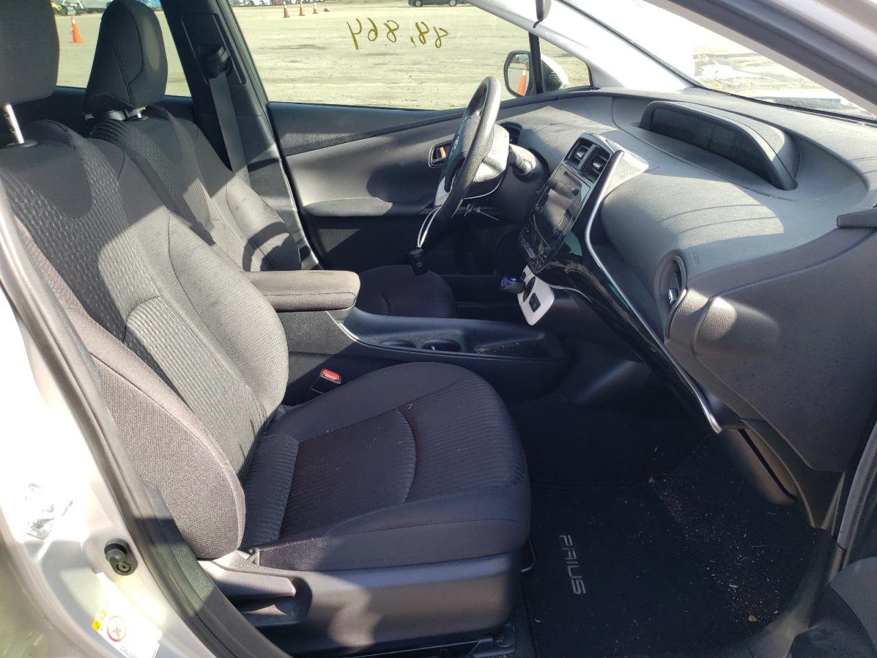 Photo 5 from auction – 2018 TOYOTA PRIUS with VIN JTDKBRFU7J3582485