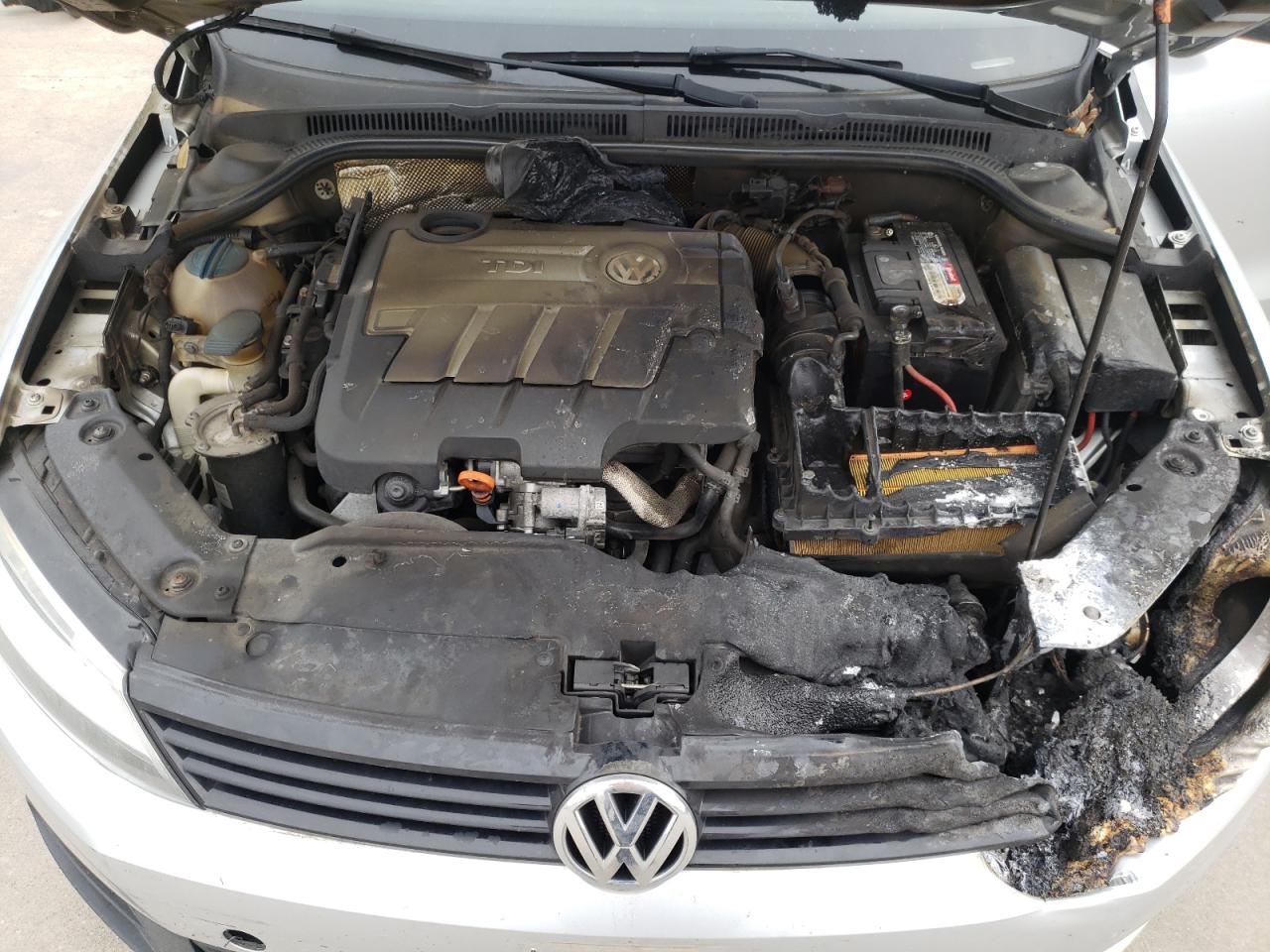 Photo 7 from auction – 2012 VOLKSWAGEN JETTA TDI with VIN 3VWLL7AJ1CM409336