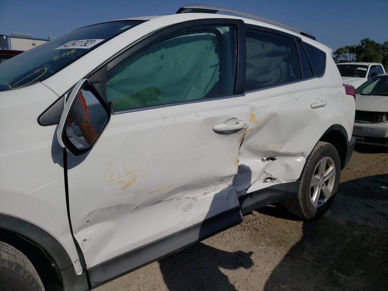 Photo 9 from auction – 2014 TOYOTA RAV4 XLE with VIN 2T3WFREV0EW102323