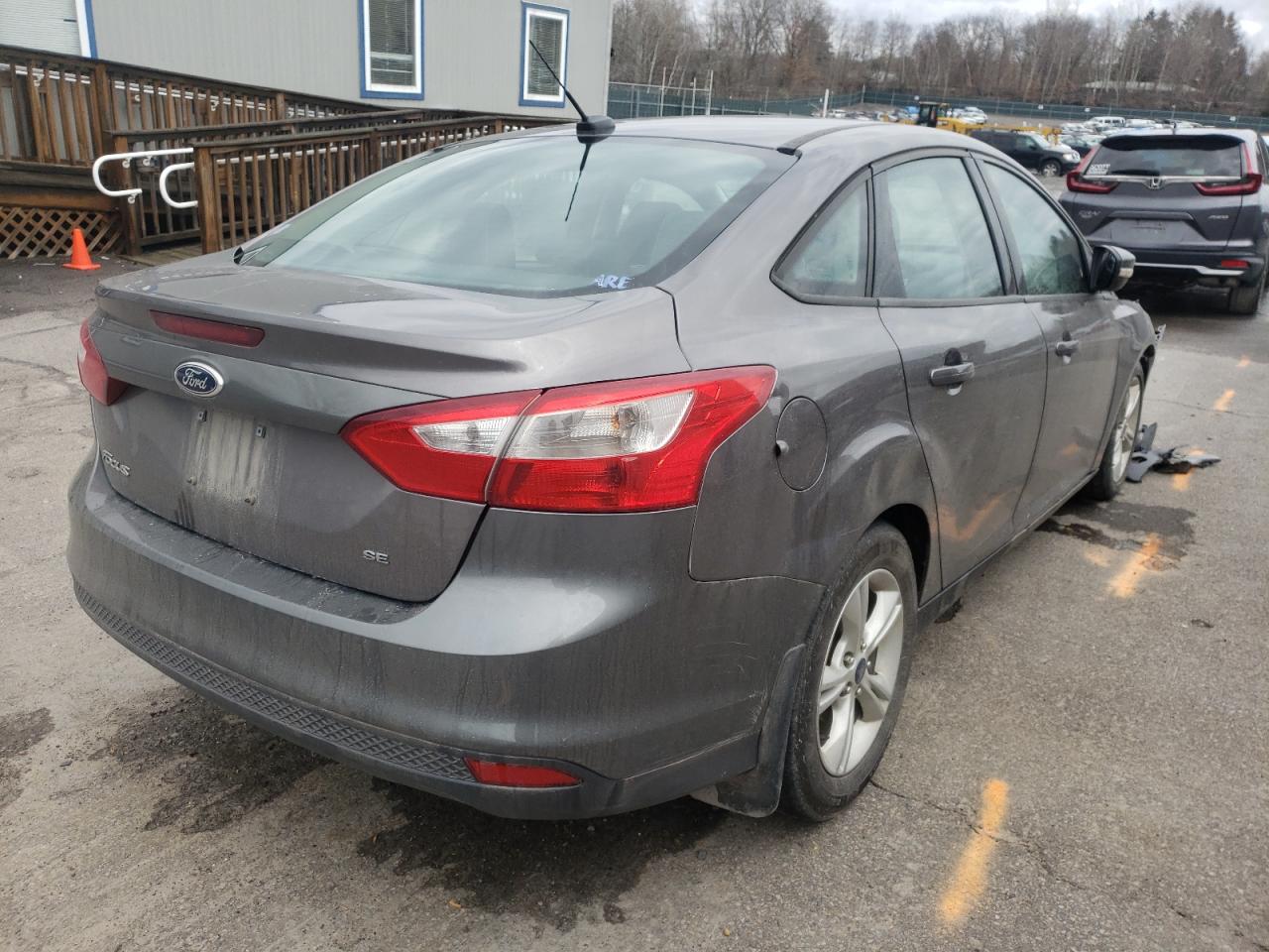 Photo 4 from auction – 2014 FORD FOCUS SE with VIN 1FADP3F28EL457187