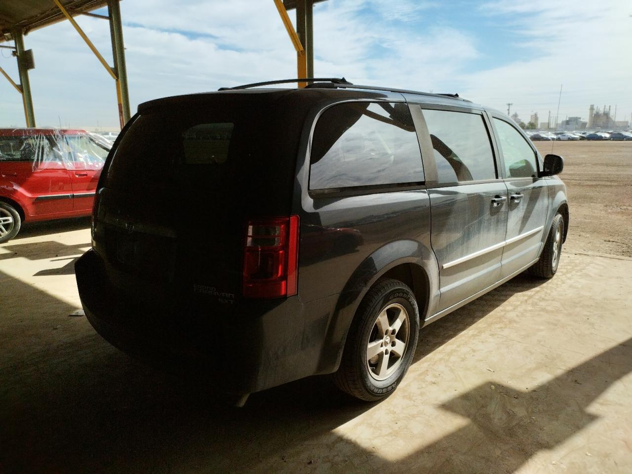 Photo 4 from auction – 2010 DODGE GRAND CARA with VIN 2D4RN5D19AR459157