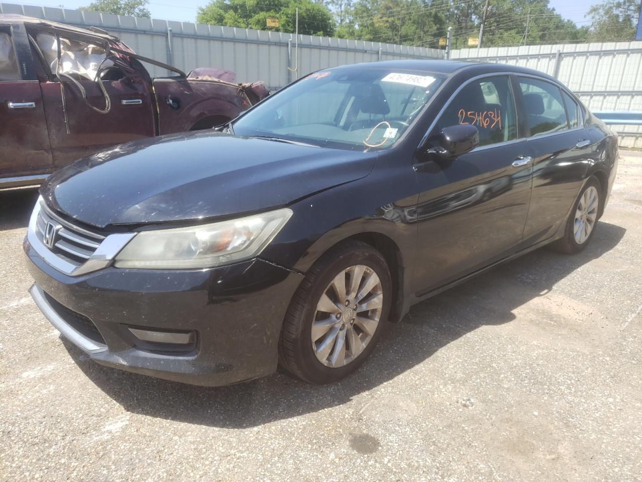 Photo 2 from auction – 2014 HONDA ACCORD EXL with VIN 1HGCR2F88EA029499