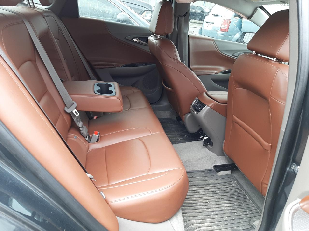 Photo 6 from auction – 2016 CHEVROLET MALIBU LT with VIN 1G1ZE5ST5GF352181