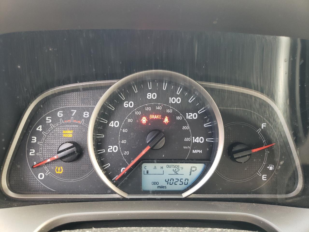 Photo 8 from auction – 2015 TOYOTA RAV4 LE with VIN JTMBFREV5FD147674