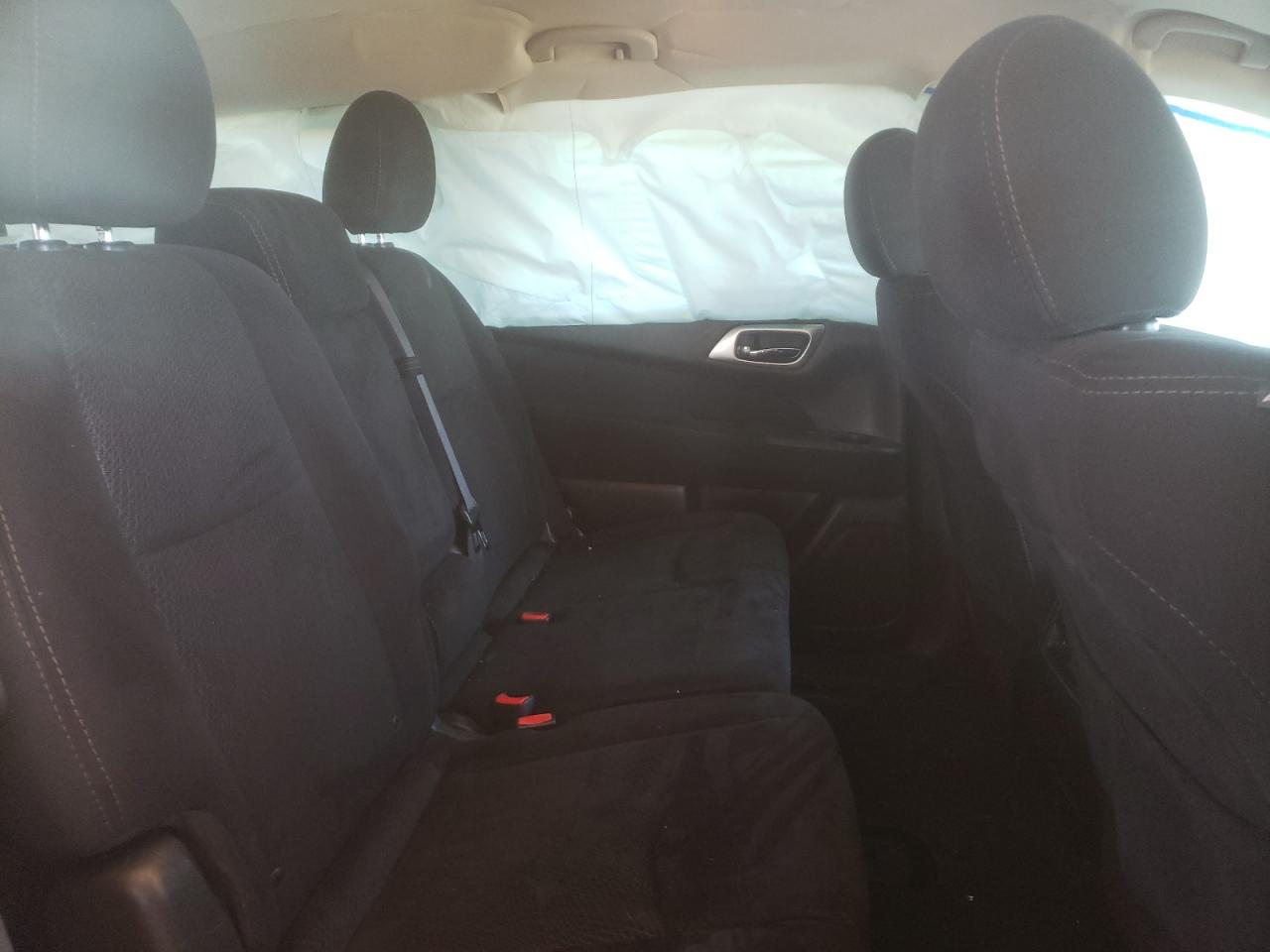 Photo 6 from auction – 2016 NISSAN PATHFINDER with VIN 5N1AR2MN1GC634952