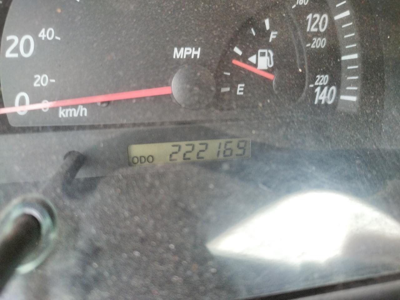 Photo 8 from auction – 2002 TOYOTA CAMRY LE with VIN JTDBE32K220024586