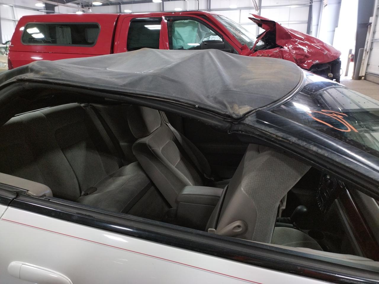 Photo 9 from auction – 2001 CHRYSLER SEBRING LX with VIN 1C3EL45U71N718346