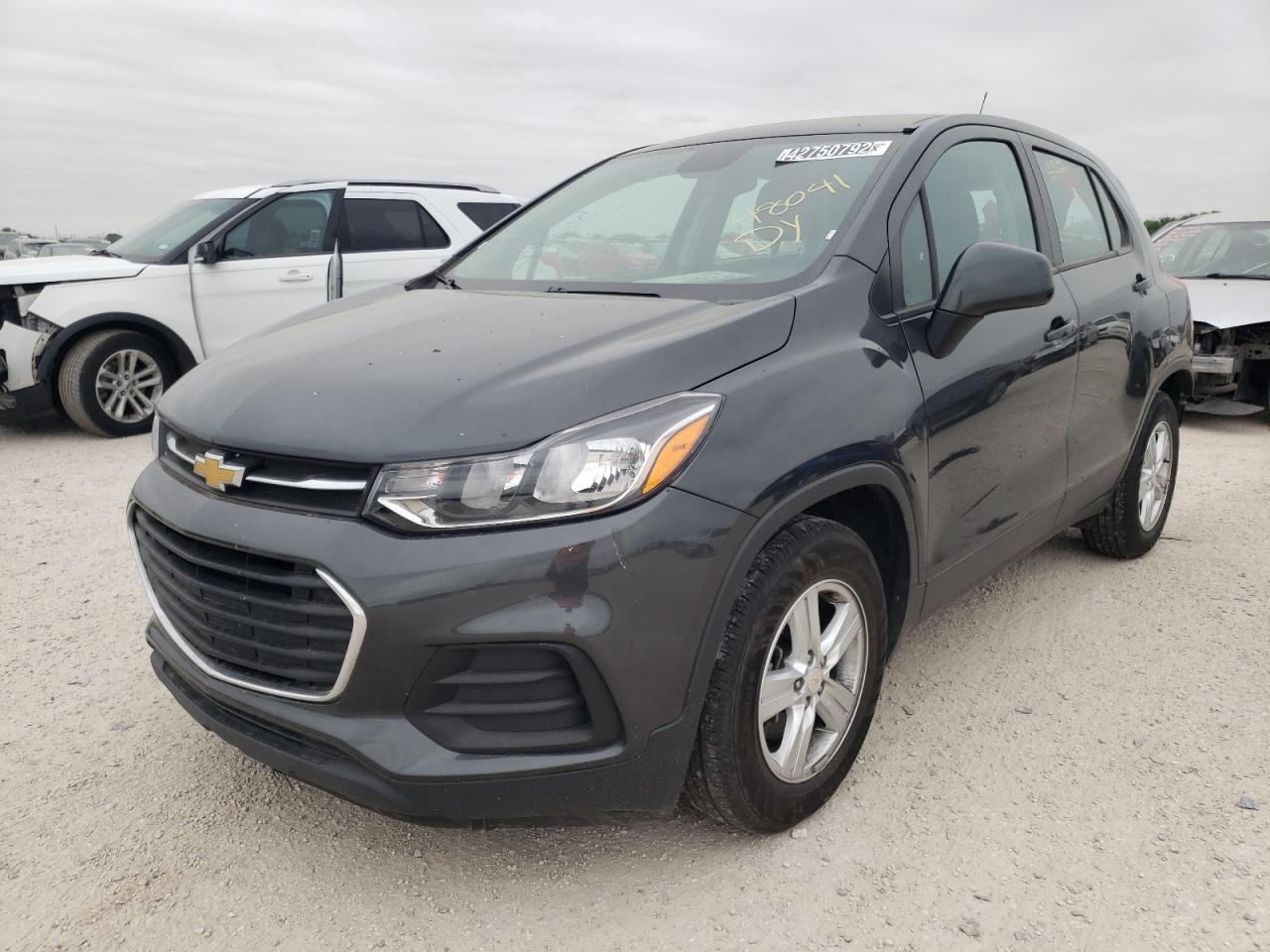 Photo 2 from auction – 2019 CHEVROLET TRAX LS with VIN 3GNCJKSB8KL331152