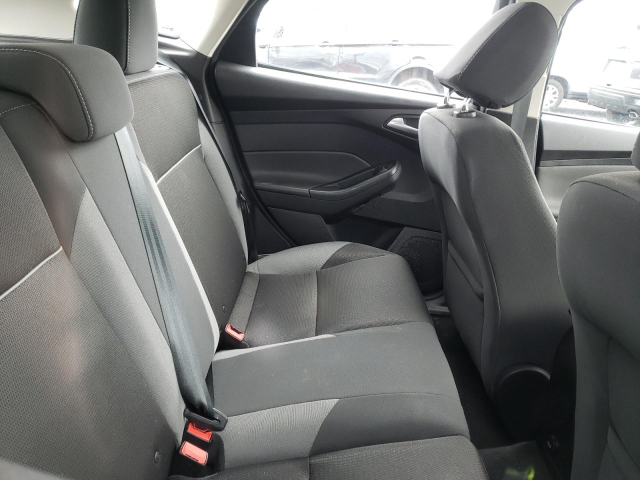 Photo 6 from auction – 2014 FORD FOCUS SE with VIN 1FADP3K22EL462486