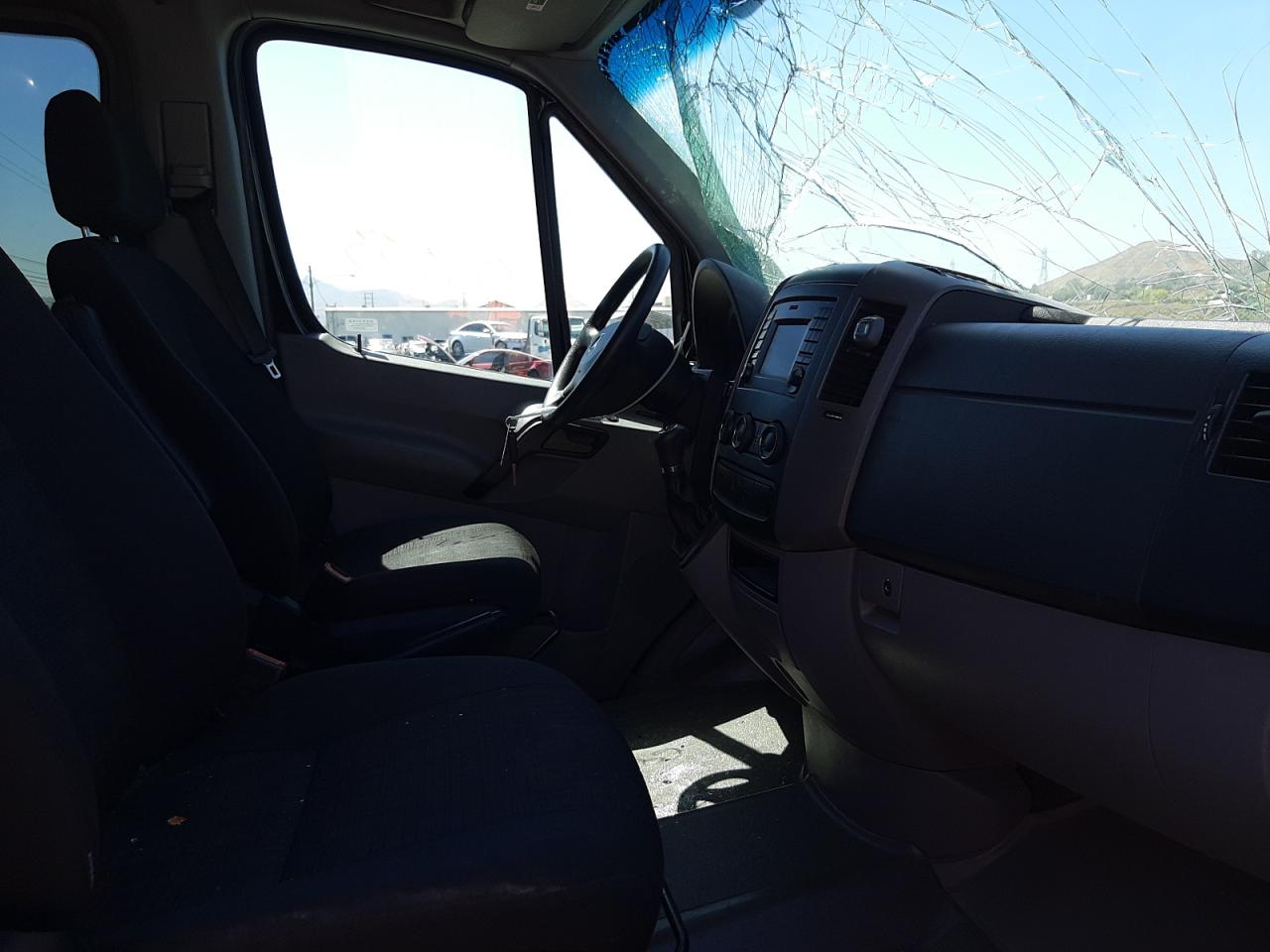 Photo 5 from auction – 2016 MERCEDES-BENZ SPRINTER 2 with VIN WDZPE7DD2GP303062