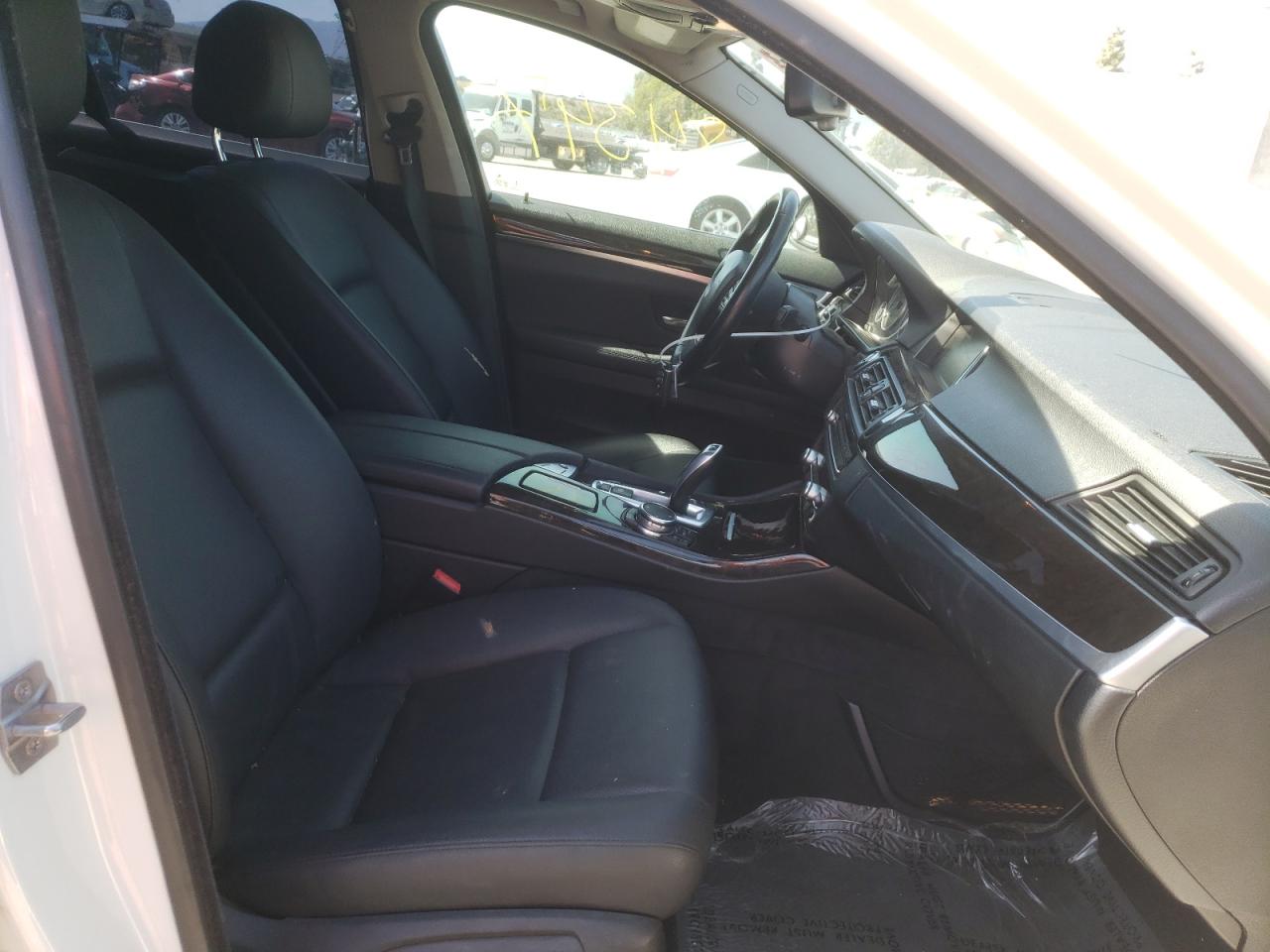 Photo 5 from auction – 2015 BMW 528 I with VIN WBA5A5C55FD525111