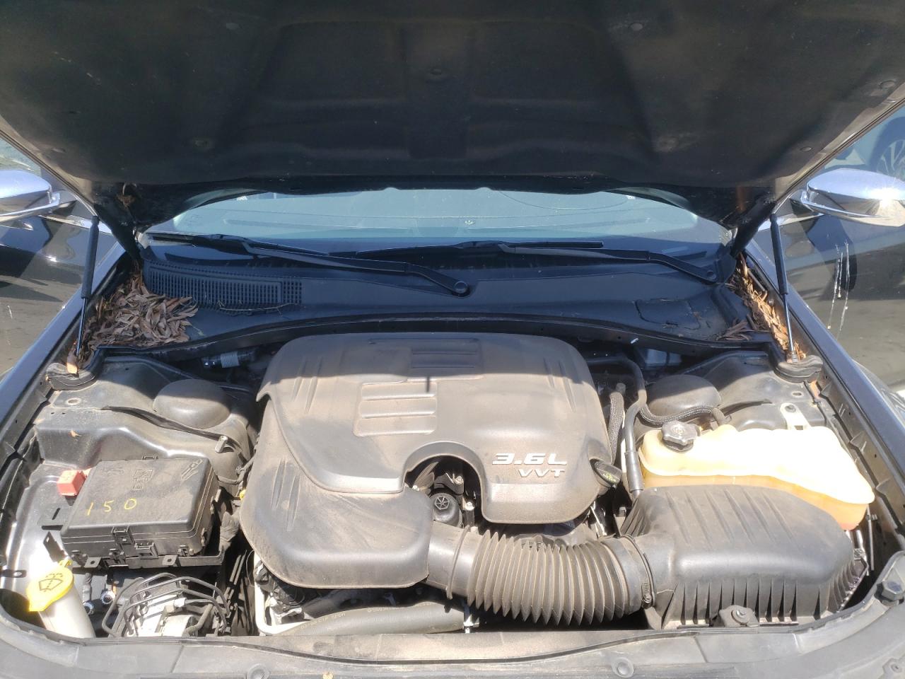 Photo 7 from auction – 2016 CHRYSLER 300C with VIN 2C3CCAEG1GH343104