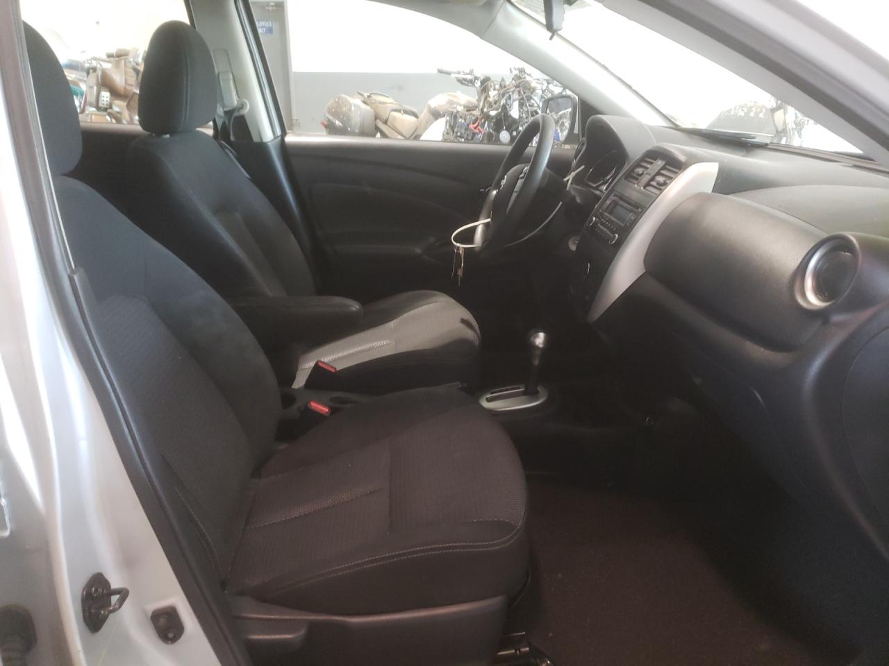 Photo 5 from auction – 2018 NISSAN VERSA S with VIN 3N1CN7AP8JL865664