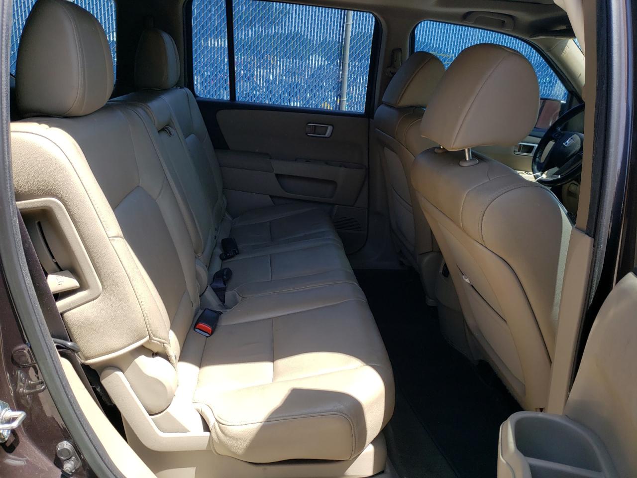 Photo 6 from auction – 2014 HONDA PILOT EXL with VIN 5FNYF3H55EB027285