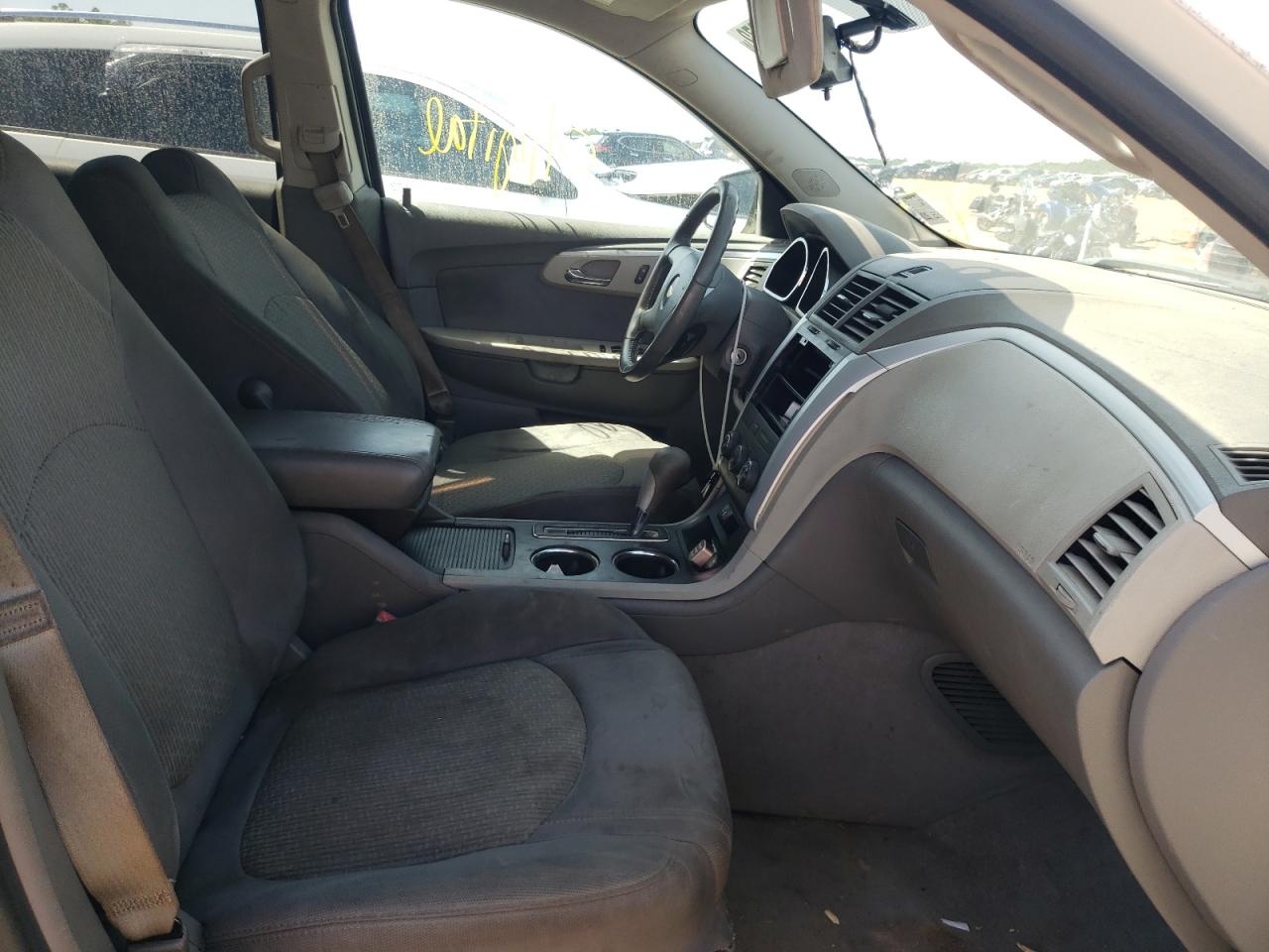 Photo 5 from auction – 2012 CHEVROLET TRAVERSE L with VIN 1GNKRFED4CJ322286