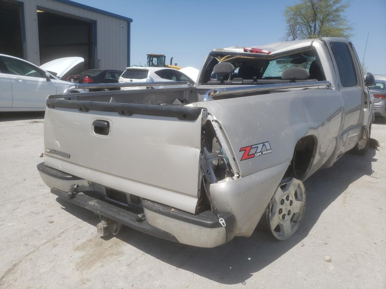 Photo 4 from auction – 2006 CHEVROLET SILVRK1500 with VIN 1GCEK19B56Z169428