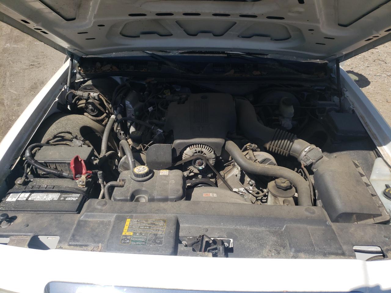Photo 7 from auction – 2004 MERCURY GRAND MARQ with VIN 2MEFM75W24X657991