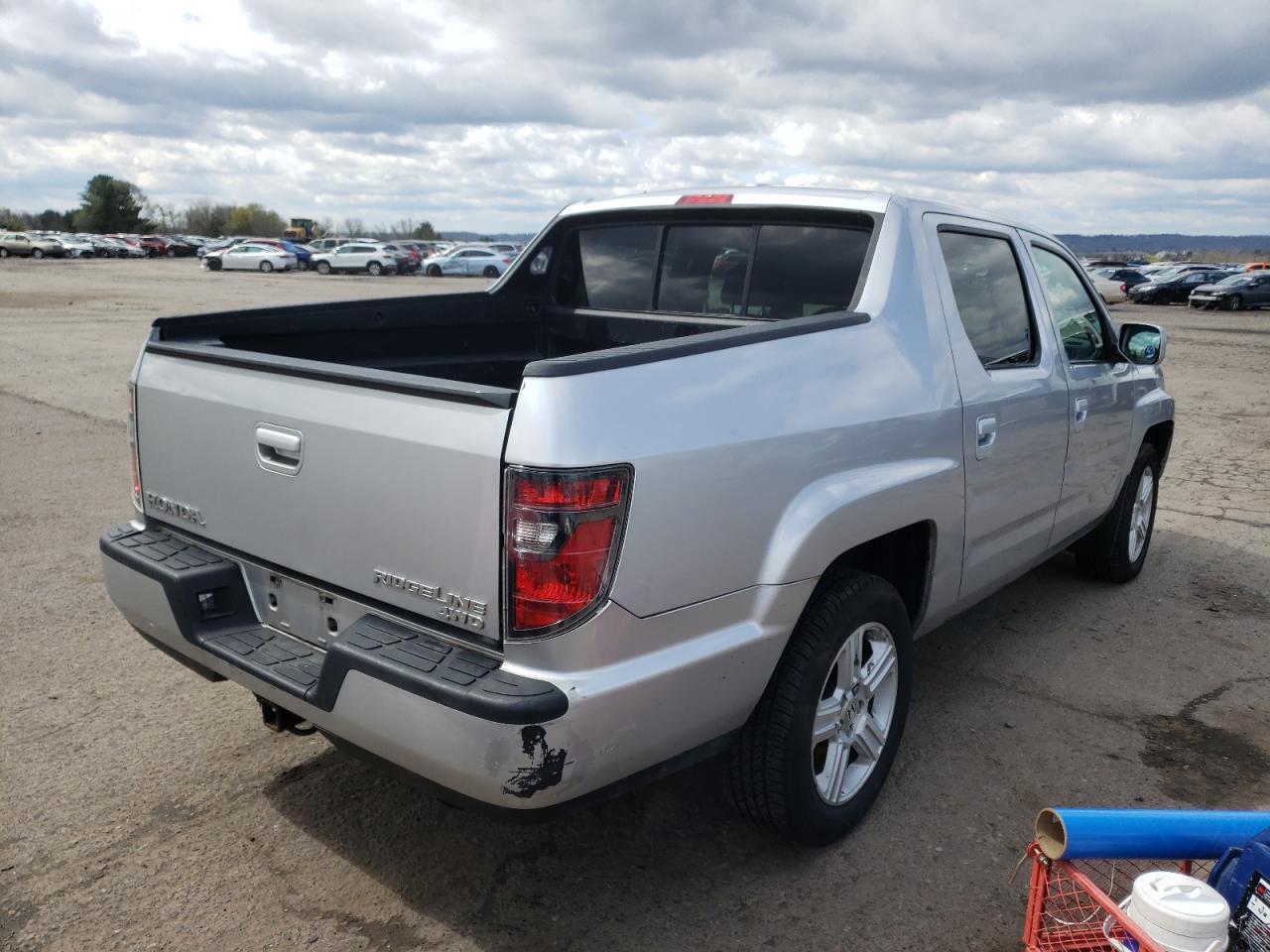 Фото 4 с аукциона – 2012 HONDA RIDGELINE с VIN 5FPYK1F53CB454391