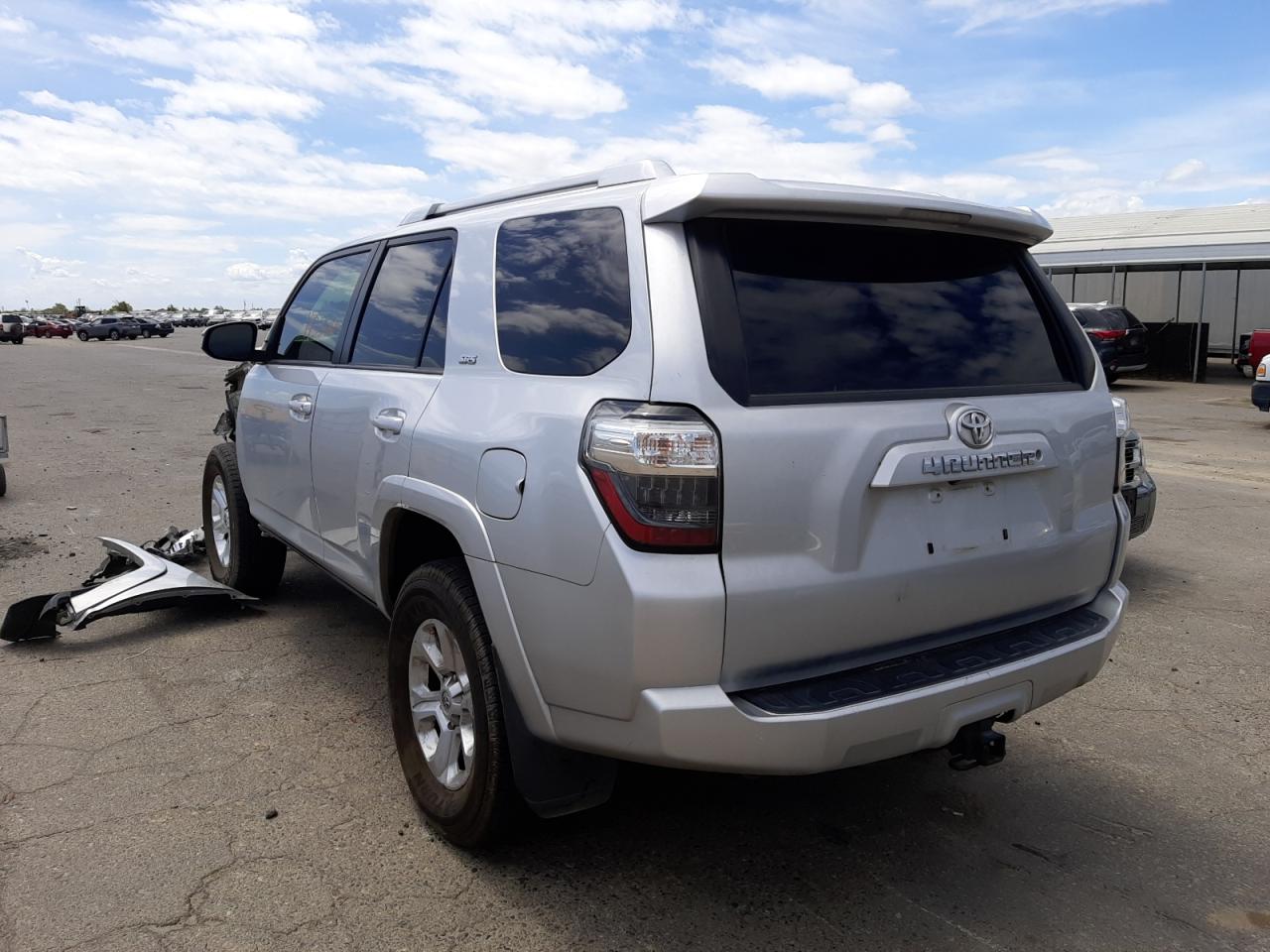 Photo 3 from auction – 2014 TOYOTA 4RUNNER SR with VIN JTEBU5JR2E5187223