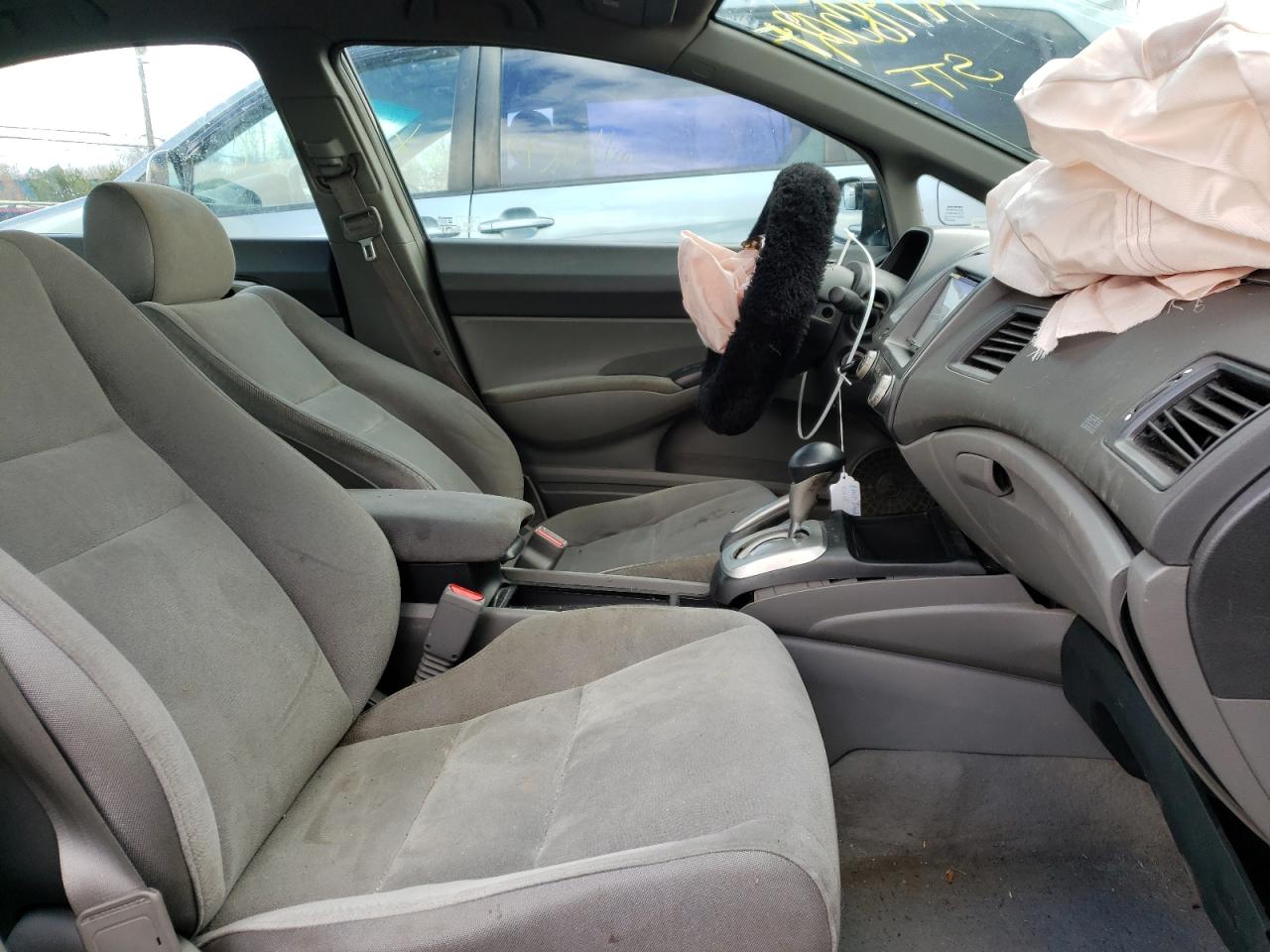 Photo 5 from auction – 2008 HONDA CIVIC LX with VIN 2HGFA16508H347952